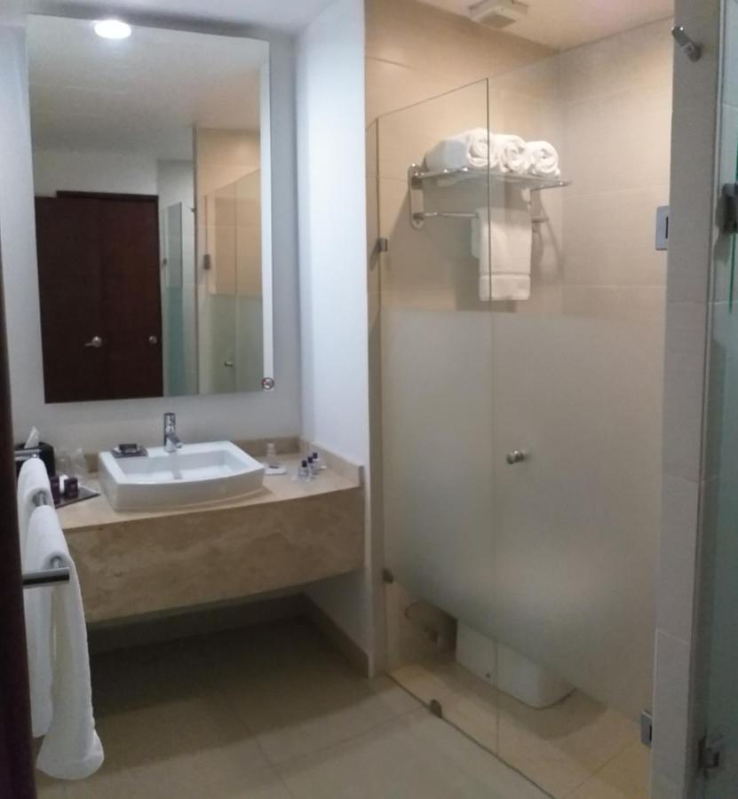 Hotel Hs Hotsson Smart Leon Centro Max Esterno foto